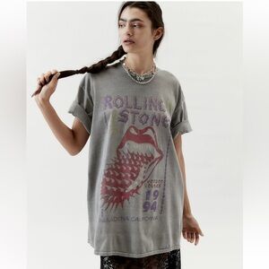 Urban Outfitters Rolling Stones Voodoo Lounge
Oversized Tee One Size